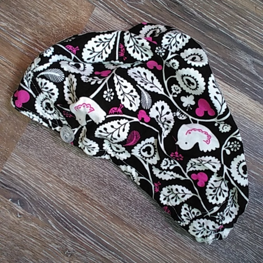 Surgical scrub cap